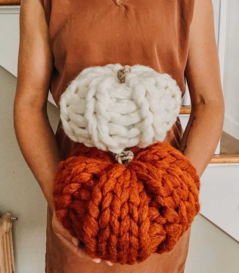 Chunky knit pumpkin pattern