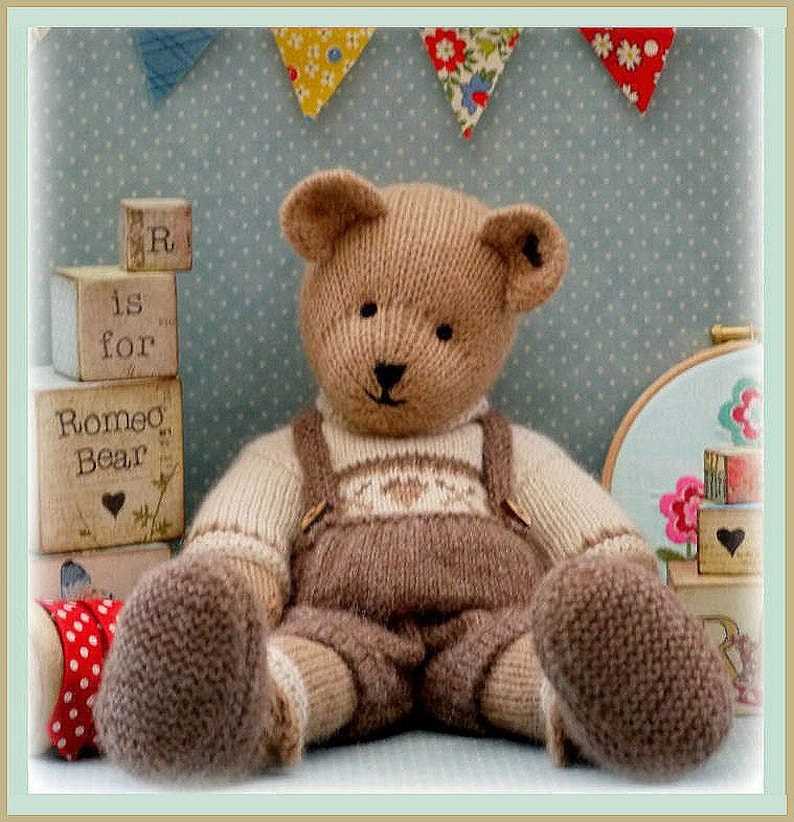 Free knitting patterns teddy bear outfits