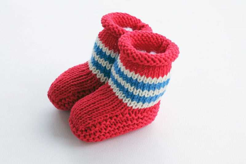 Free knitting booties pattern