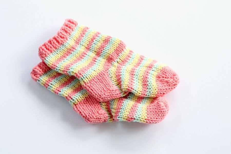Free baby sock knitting pattern