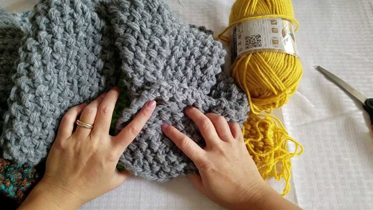 Knit and purl scarf pattern