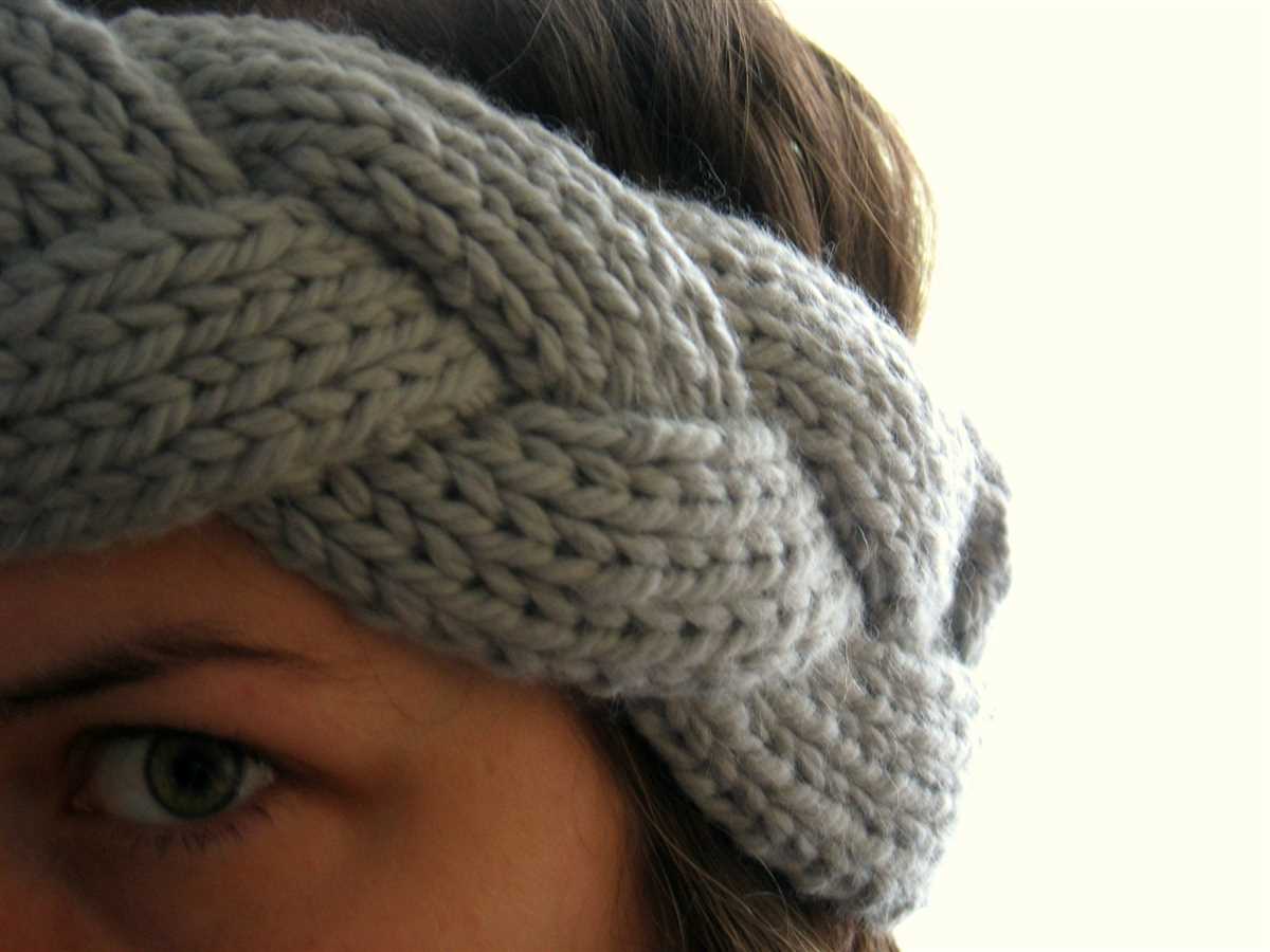 Cable ear warmer knitting pattern