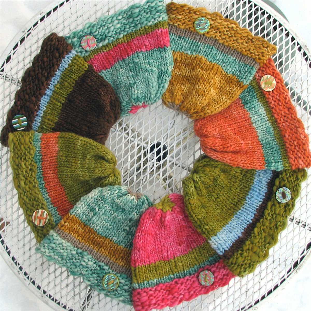 Polka dot knit hat pattern