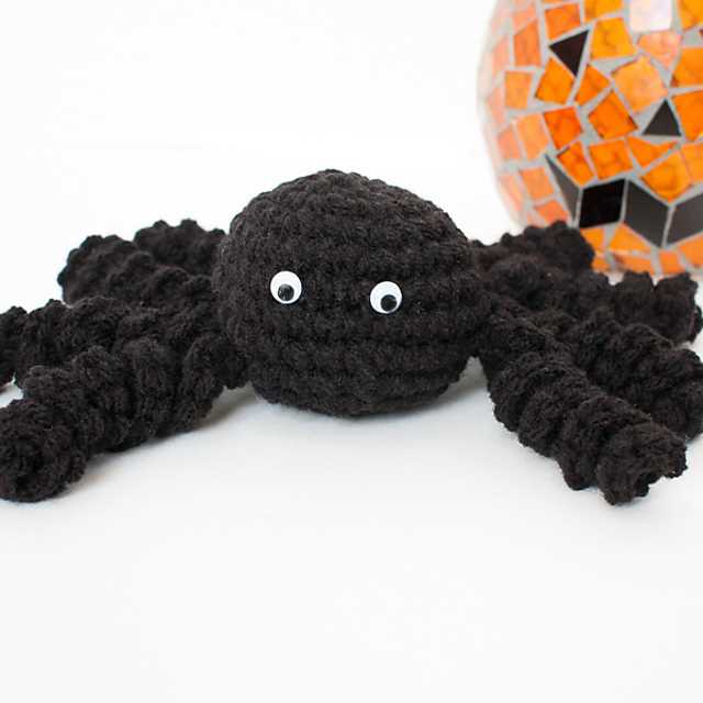 Free toy spider knitting pattern
