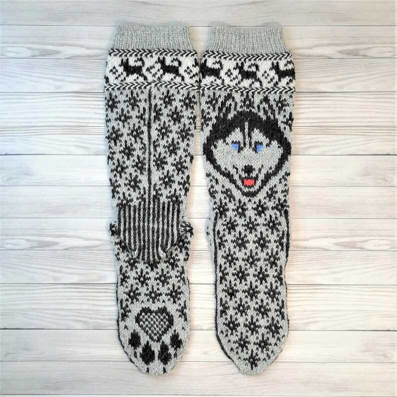 Paw socks knitting pattern