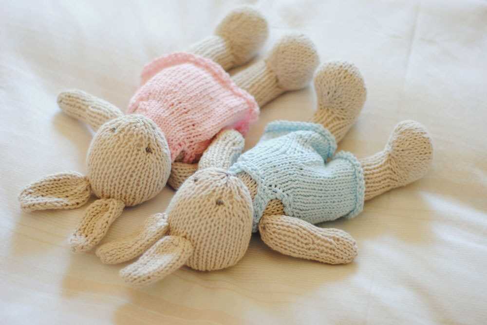 Free cuddly toy knitting patterns