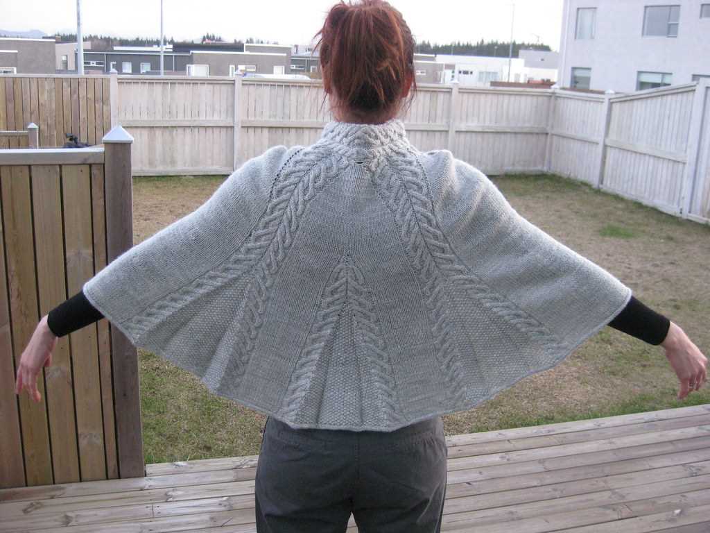 Knitting patterns capes ponchos