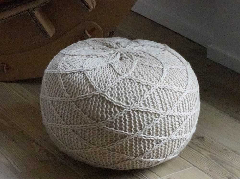 Pouf ottoman knitting pattern