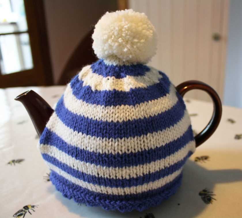Knitted tea cosy patterns uk