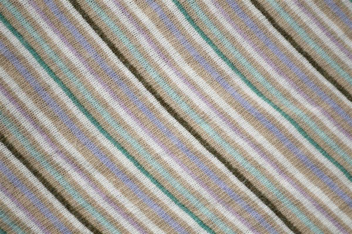 Diagonal stripe knitting pattern