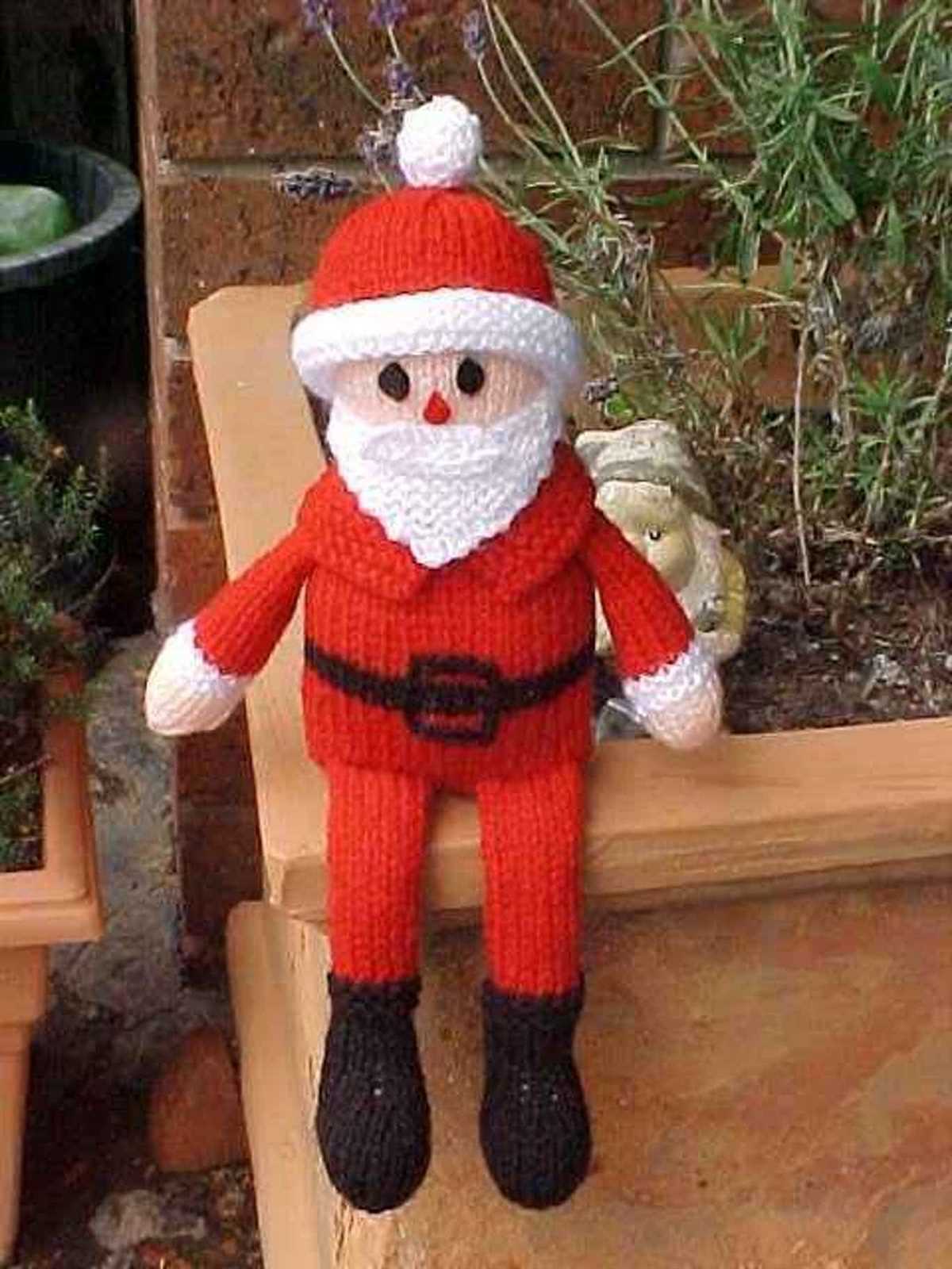 Knit santa pattern