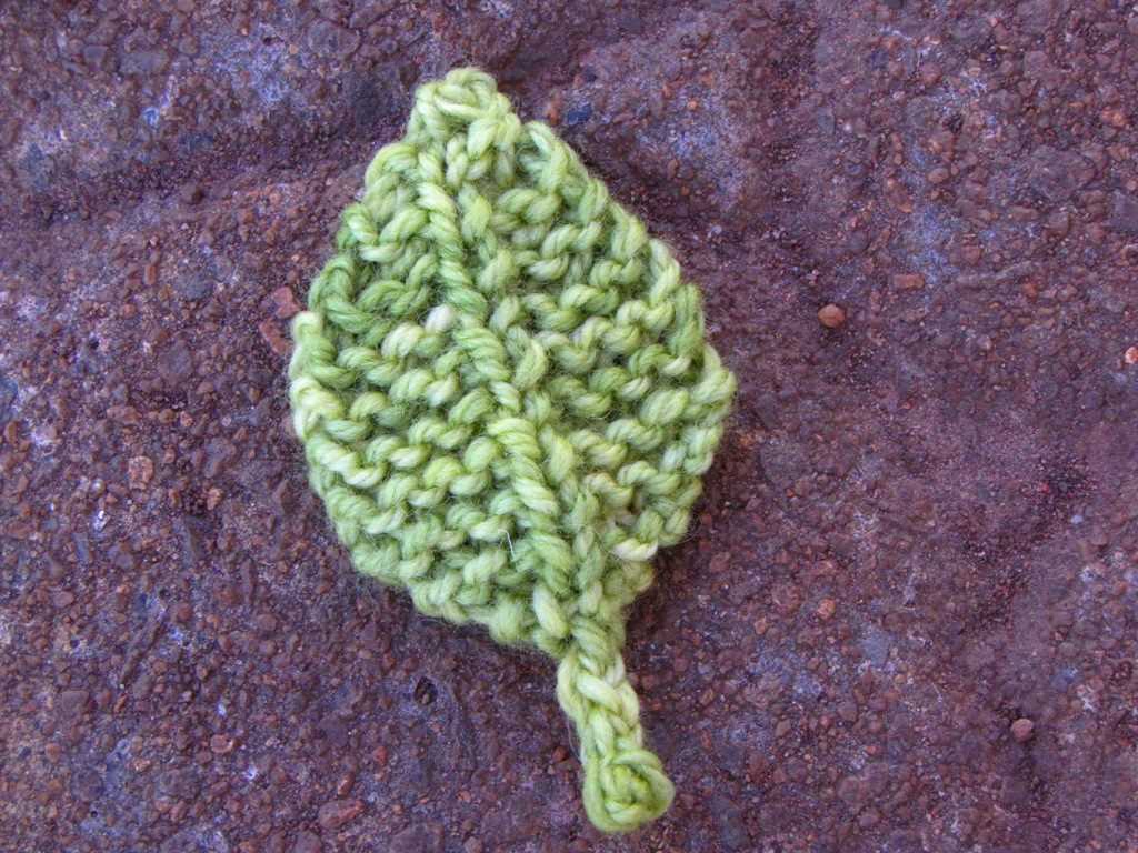 Raised leaf knitting pattern free
