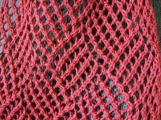 Reversible lace scarf knitting pattern