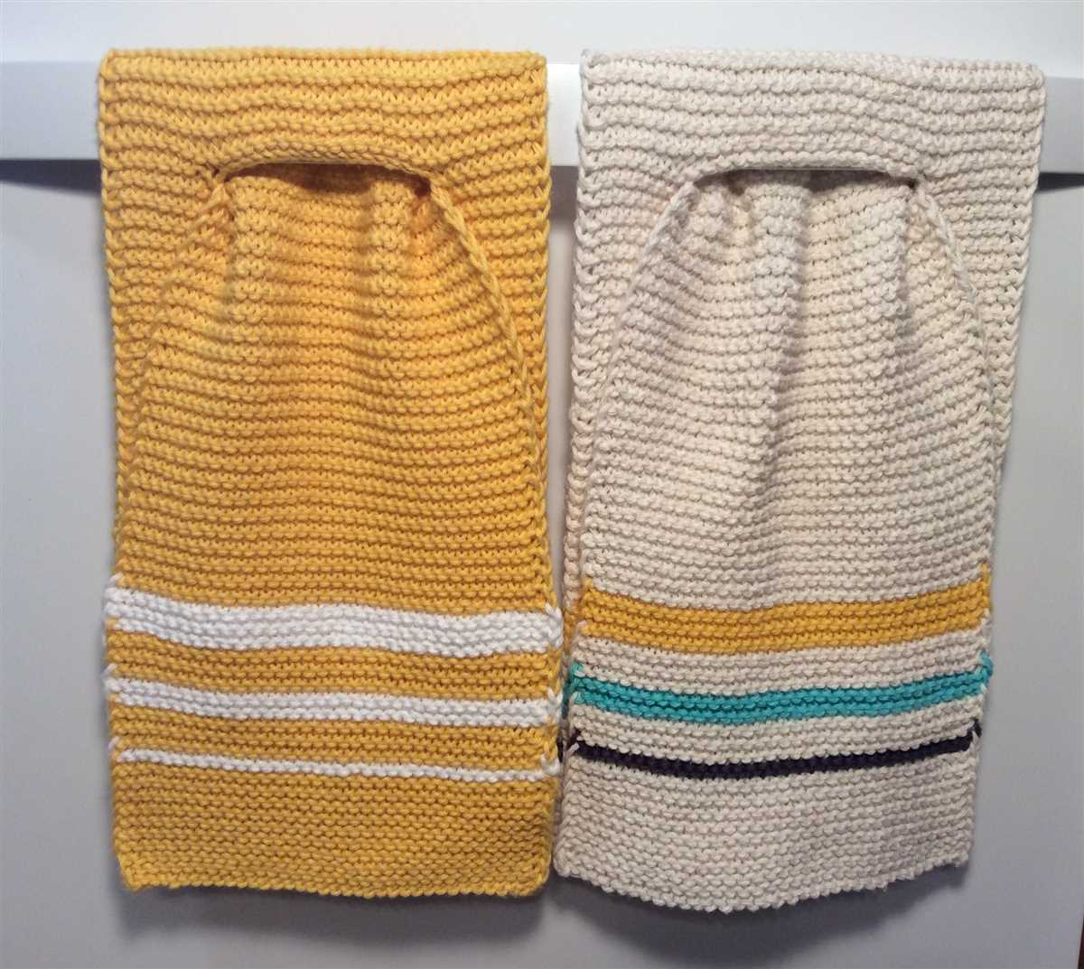 Knitted hanging dish towel pattern