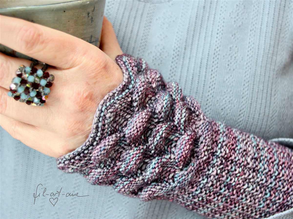 Wrist warmer knitting pattern straight needles