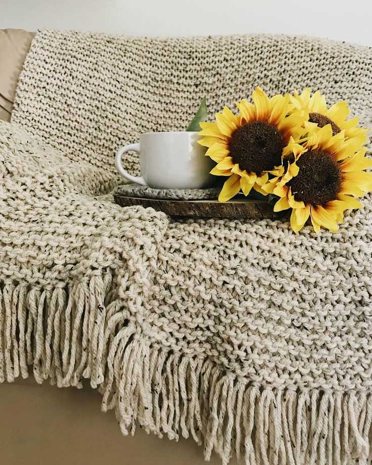Free knitted throw blanket pattern