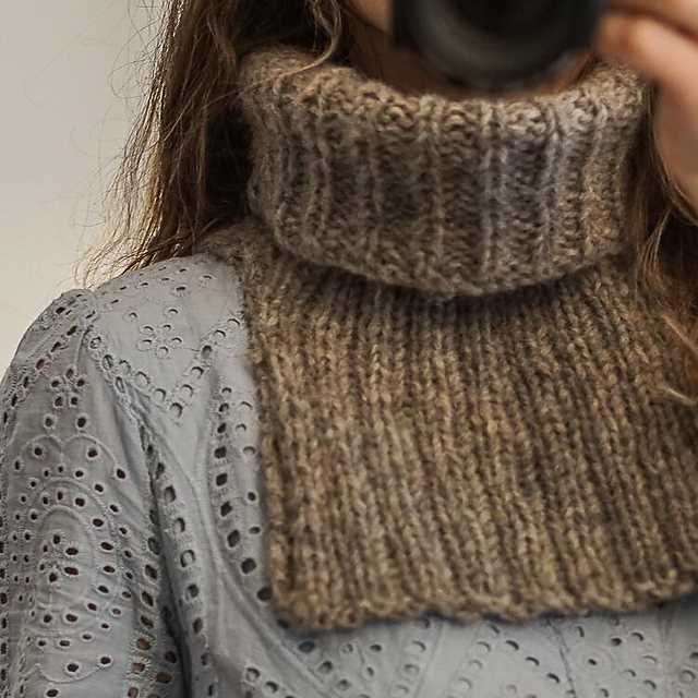 Neck warmer knitting pattern