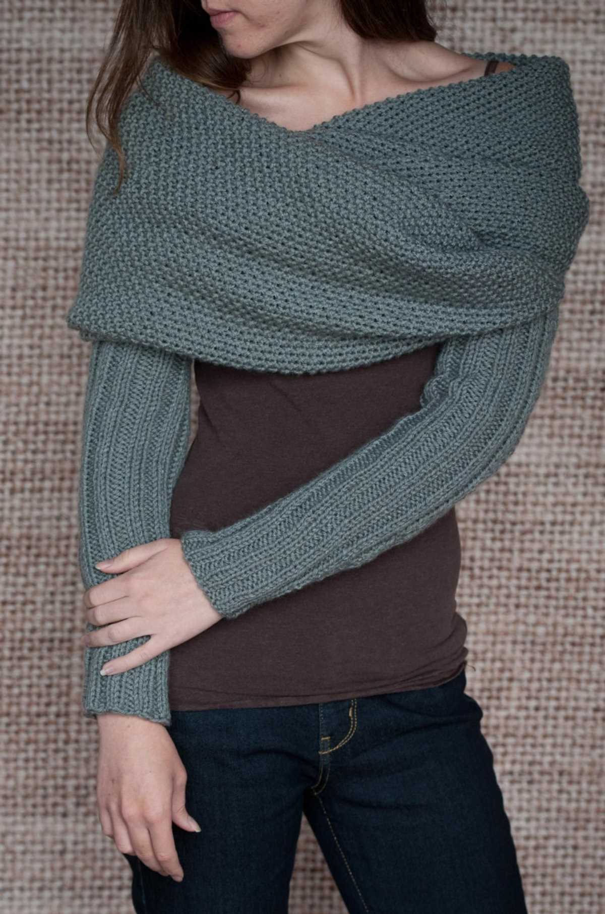 Scarf with sleeves knitting pattern free