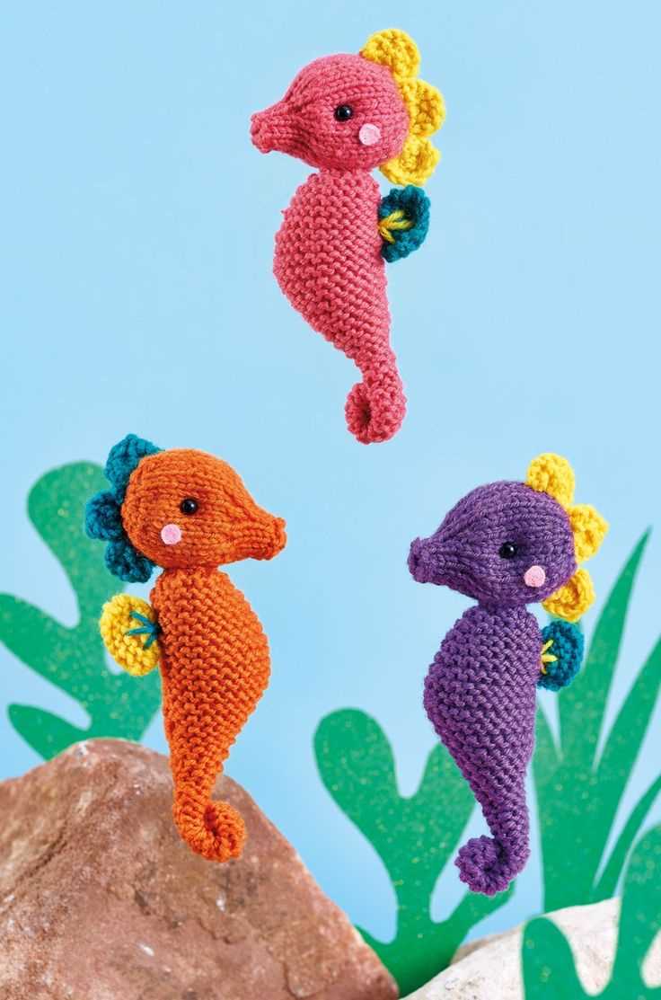 Simple knitted animal patterns