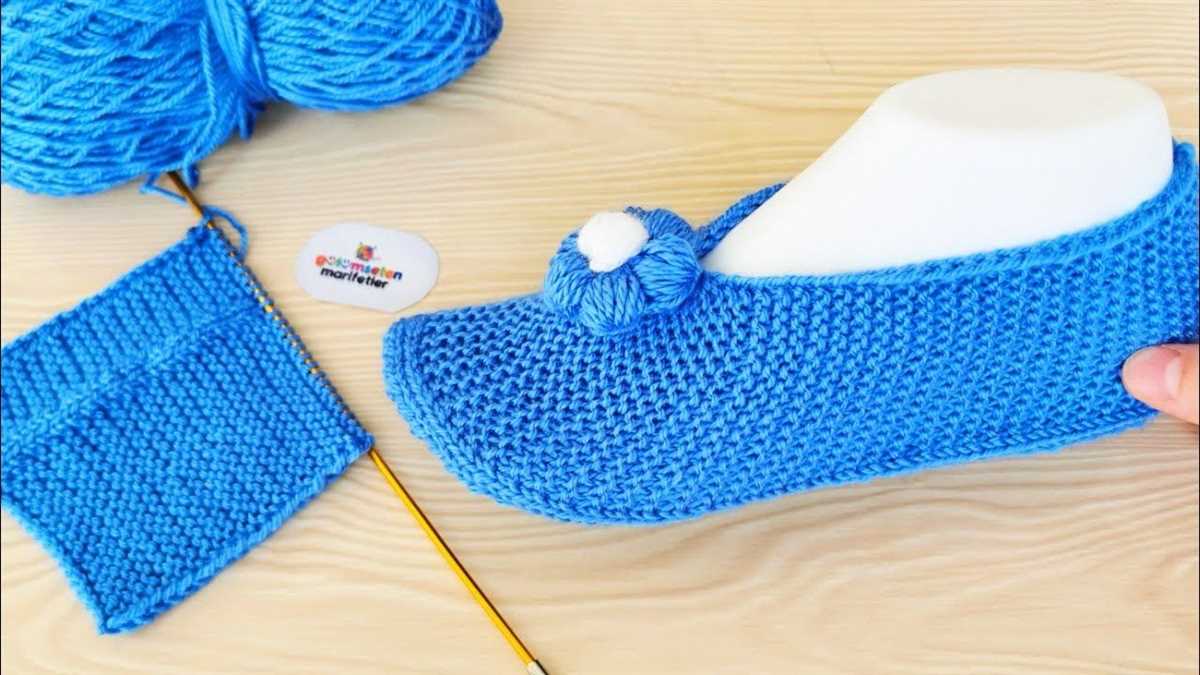 Effortless and complimentary knitting pattern for cozy slippers Simple knit slipper pattern free