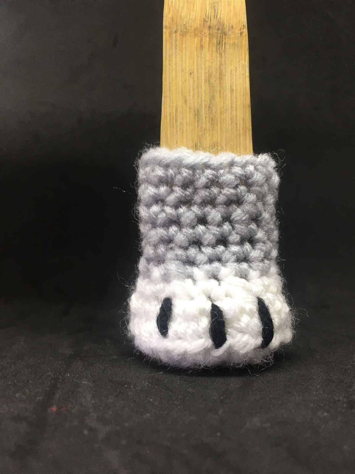Cat paw chair socks knitting pattern