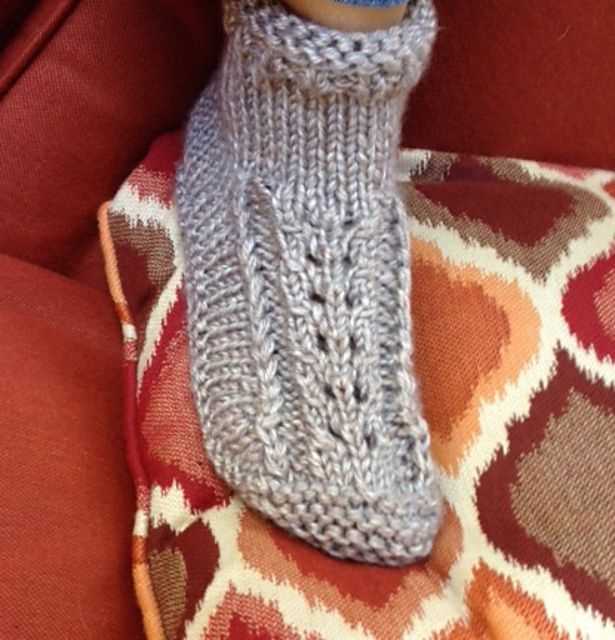 Easy knitted slipper boots pattern free