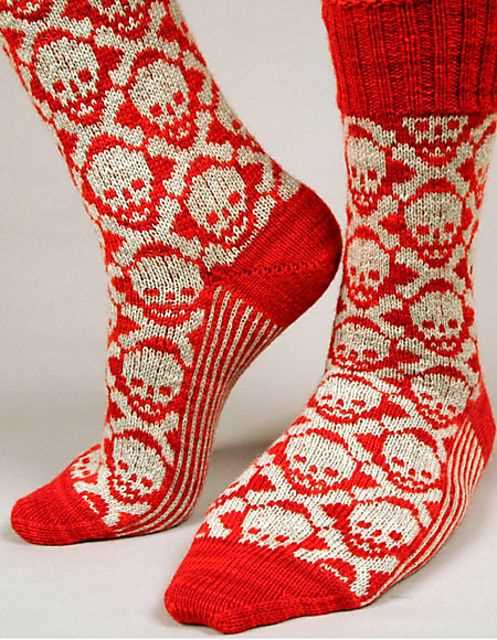 Skull socks knitting pattern
