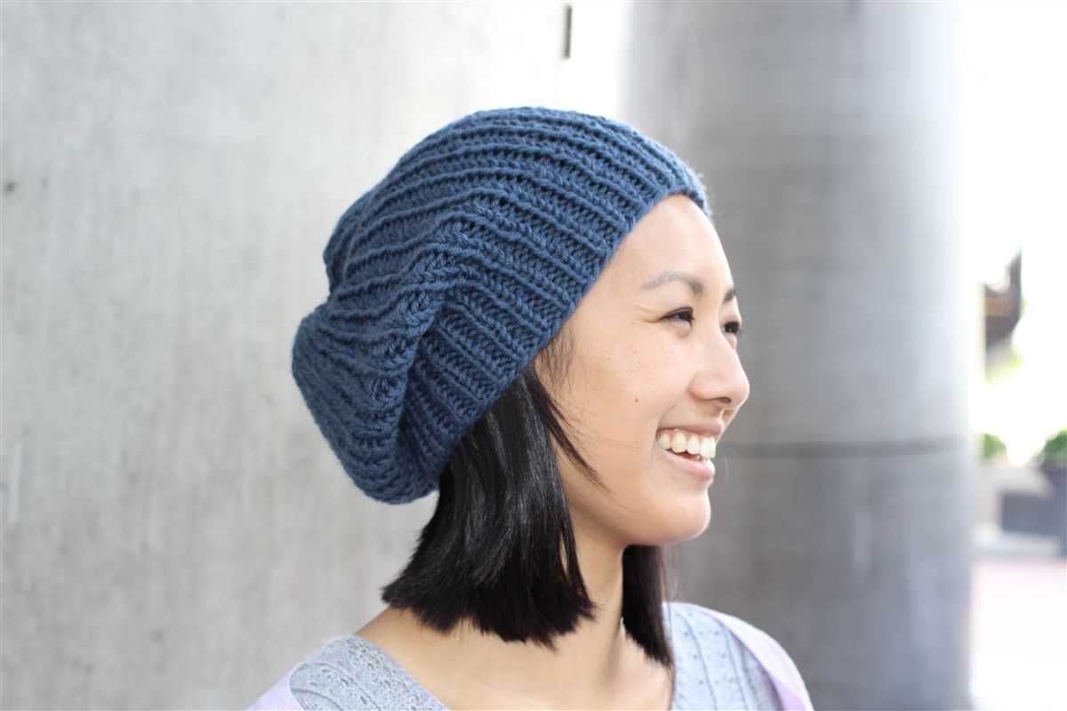 Slouch beanie hat knitting pattern