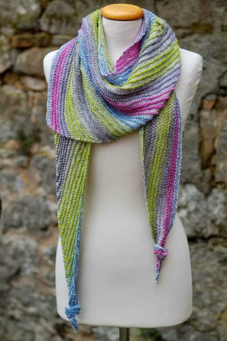 Cozy and Quick: Knit Your Own Mini Scarf!