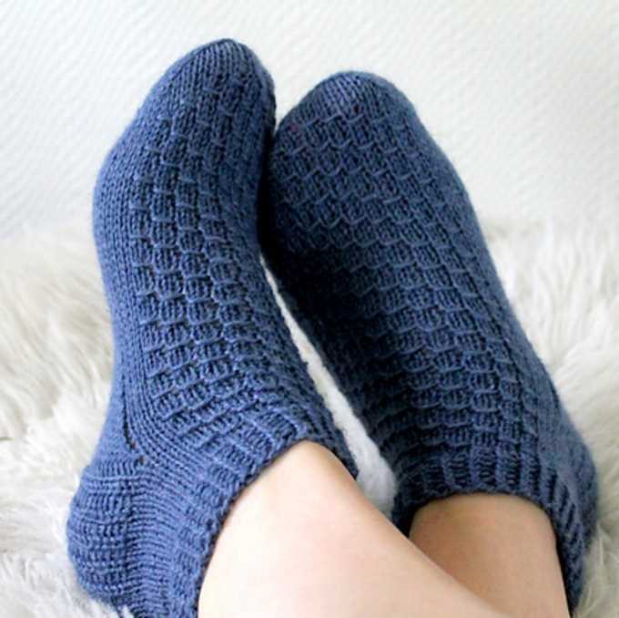 Spruce socks knitting pattern