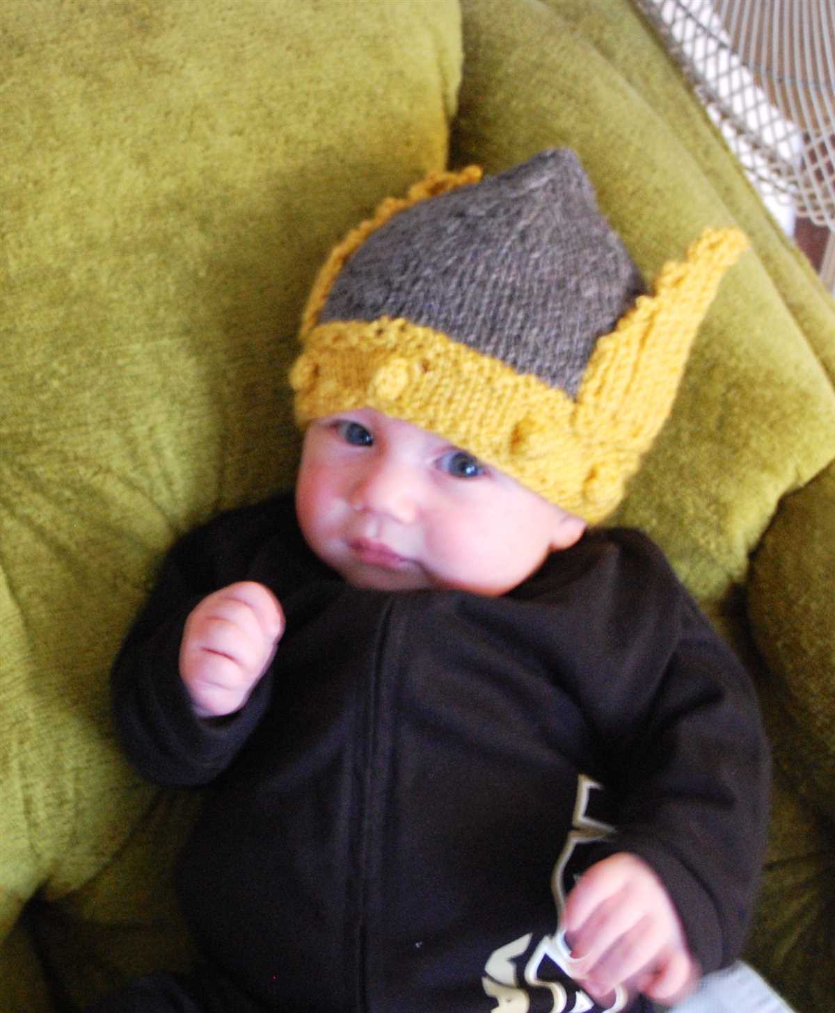 Knitted viking hat pattern