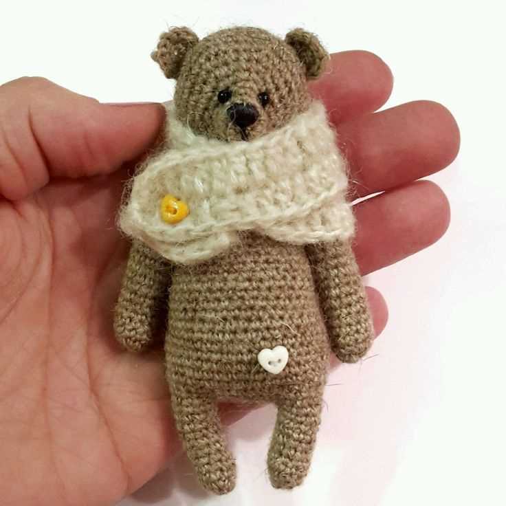 Tiny bear knitting pattern