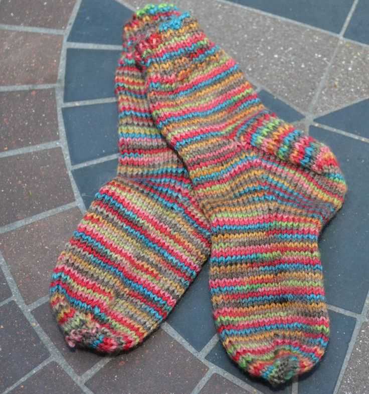 Knit socks from the top like a pro Top down sock knitting pattern