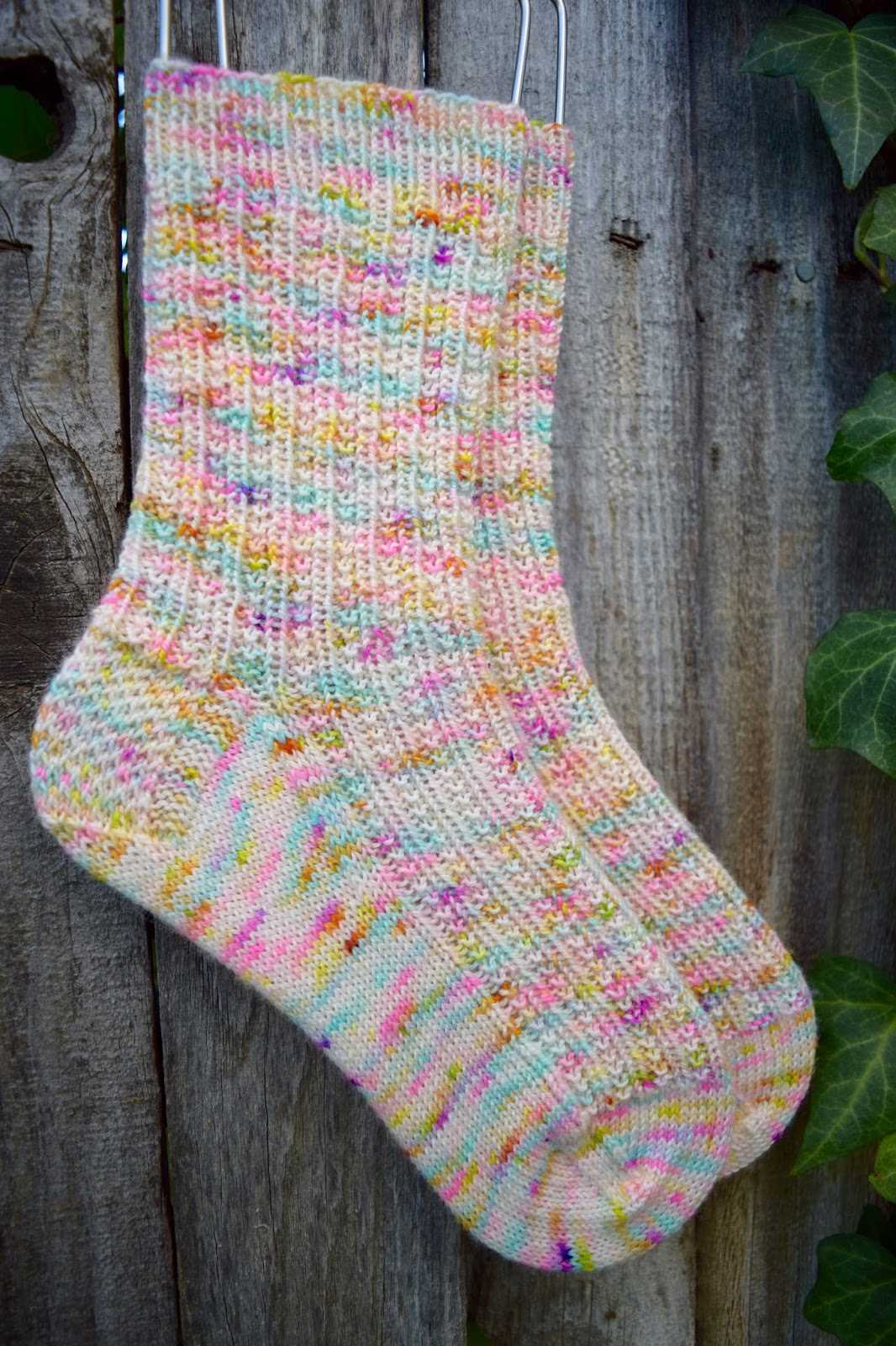 Top down sock knitting pattern