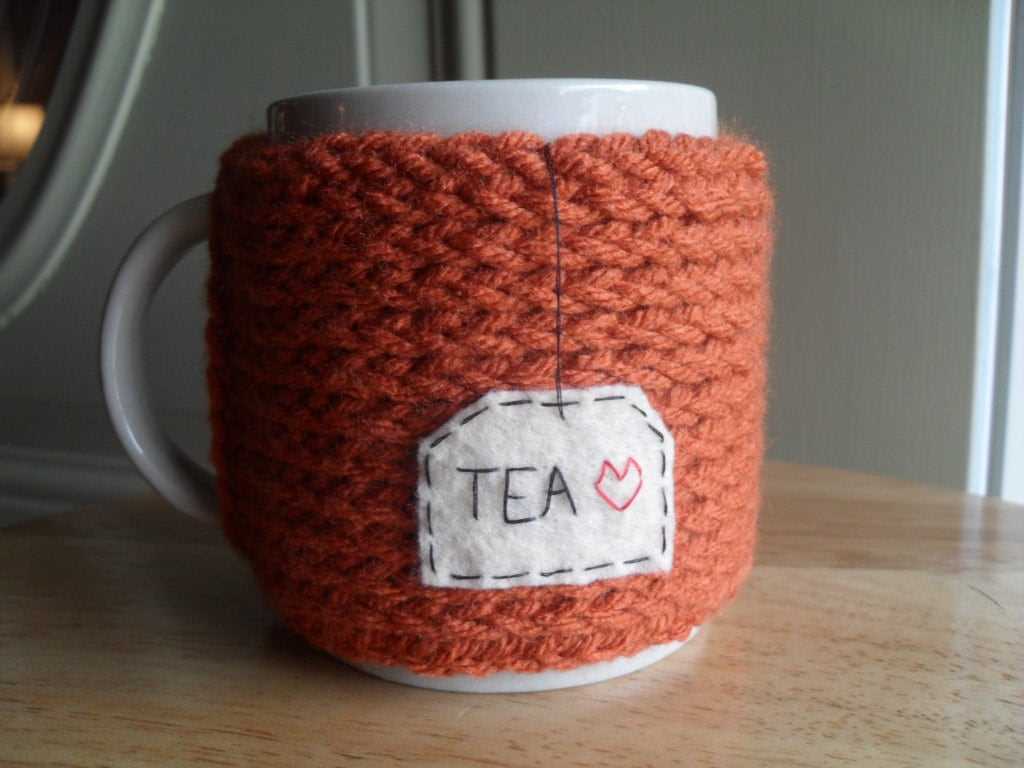 Mug cosy knitting pattern