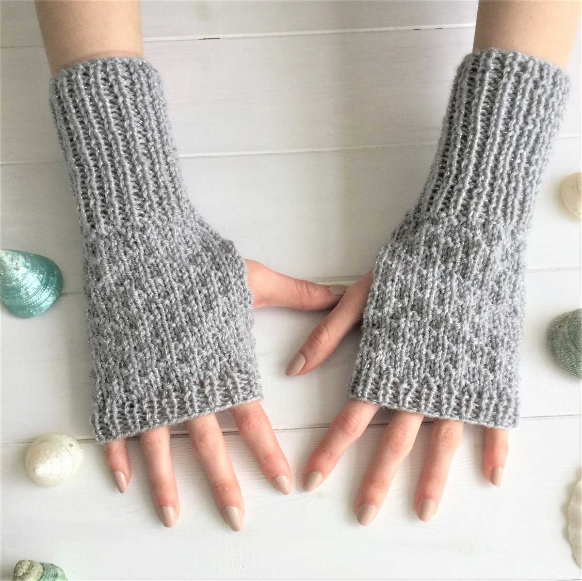 Bulky knit fingerless gloves pattern