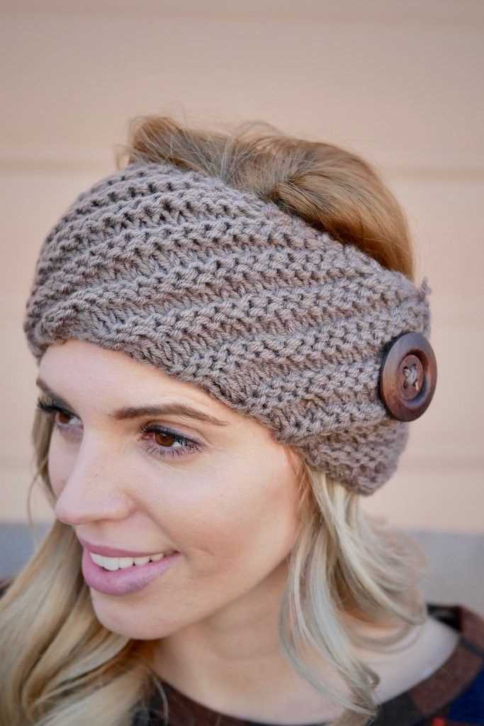 Women's knitted headband pattern