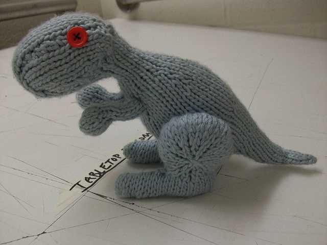 Knitting pattern dinosaur