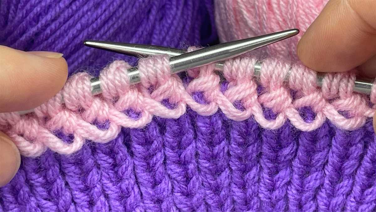 Knitting a pattern with different colors