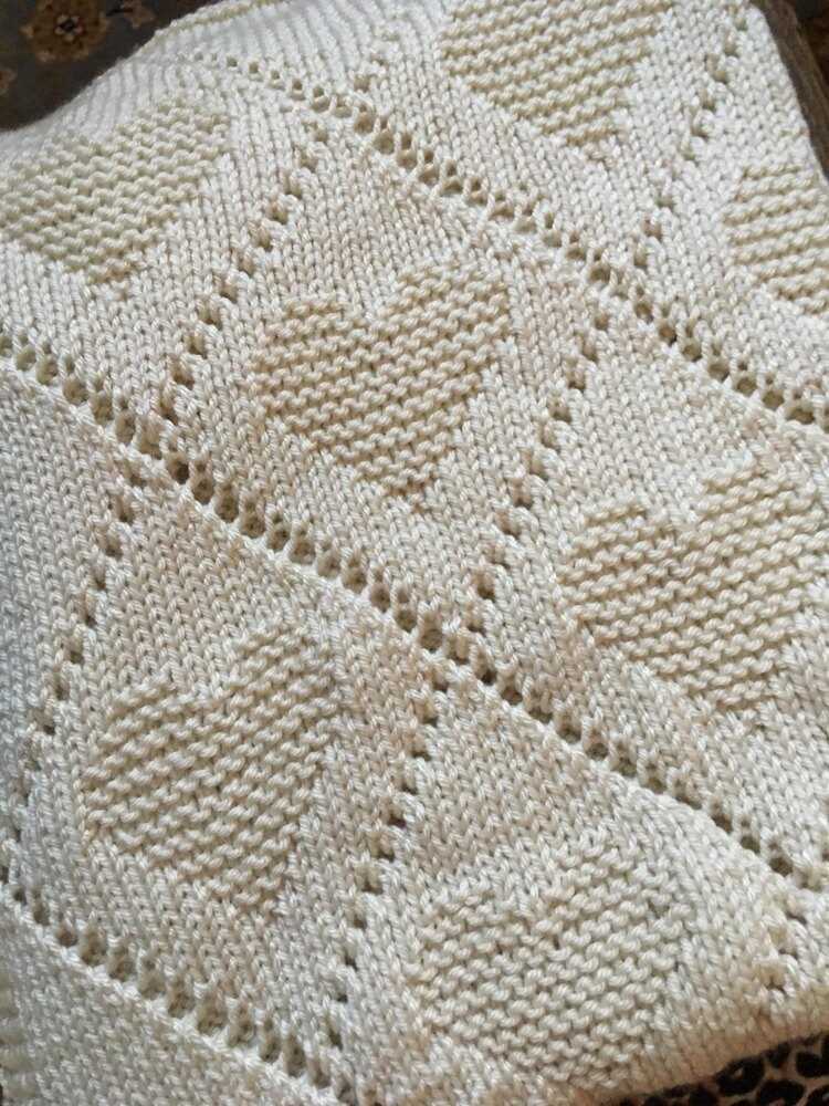 Eyelet blanket knitting pattern