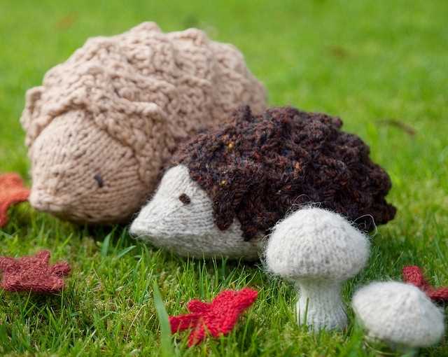 Hedgehog hat knitting pattern