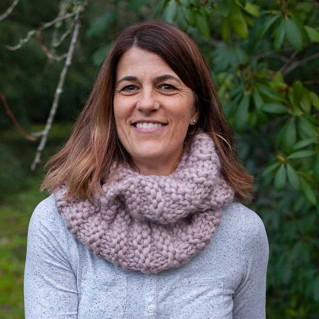 Chunky knit cowl pattern
