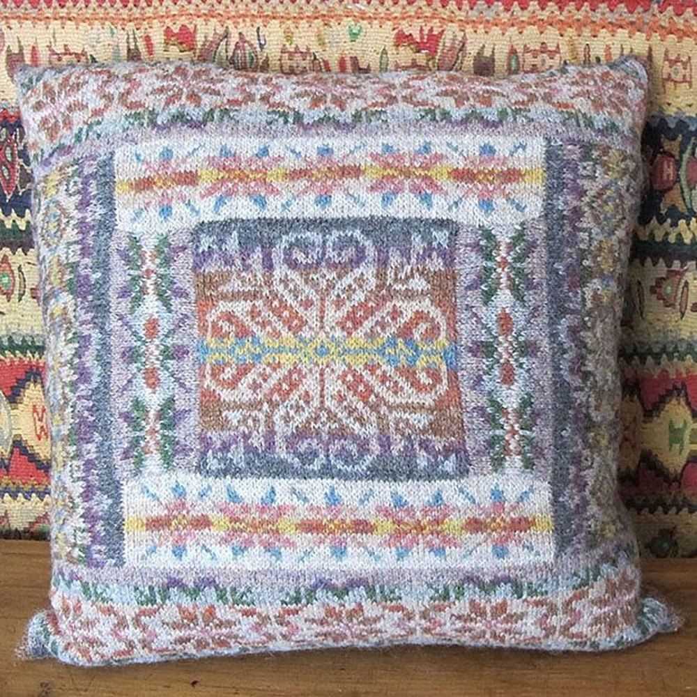 Fair isle cushion cover knitting pattern