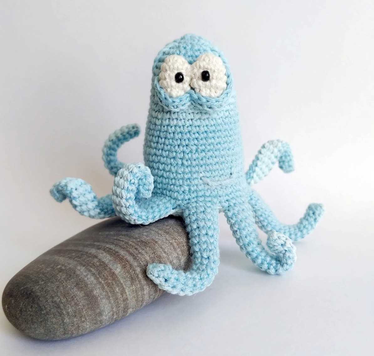 Loom knit octopus pattern