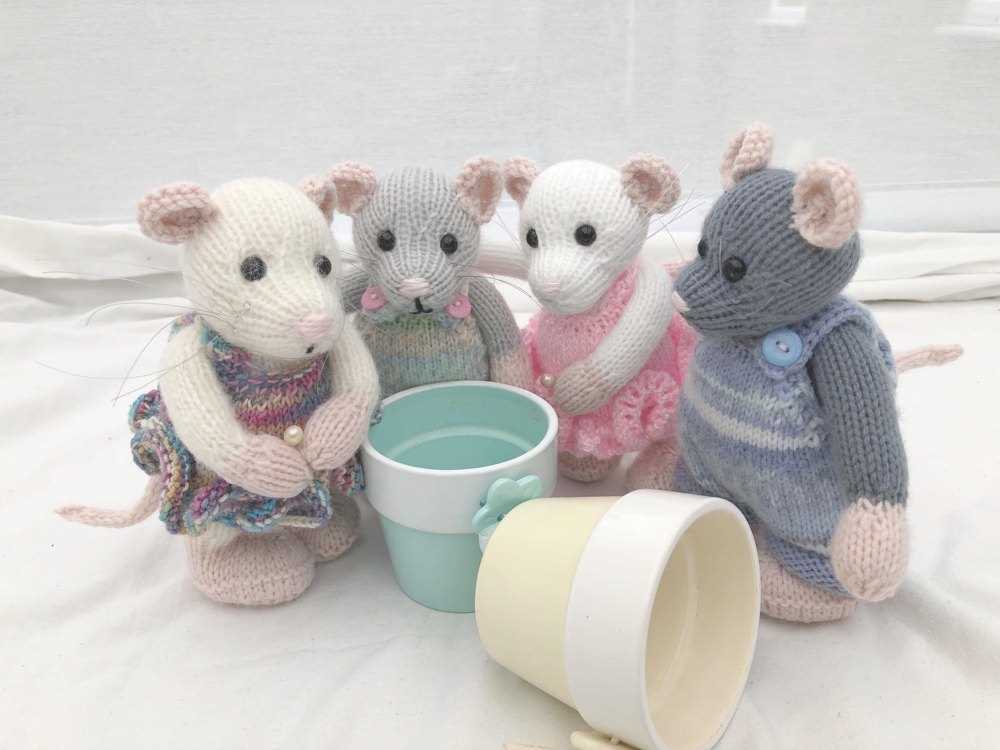 Knitting patterns for mice