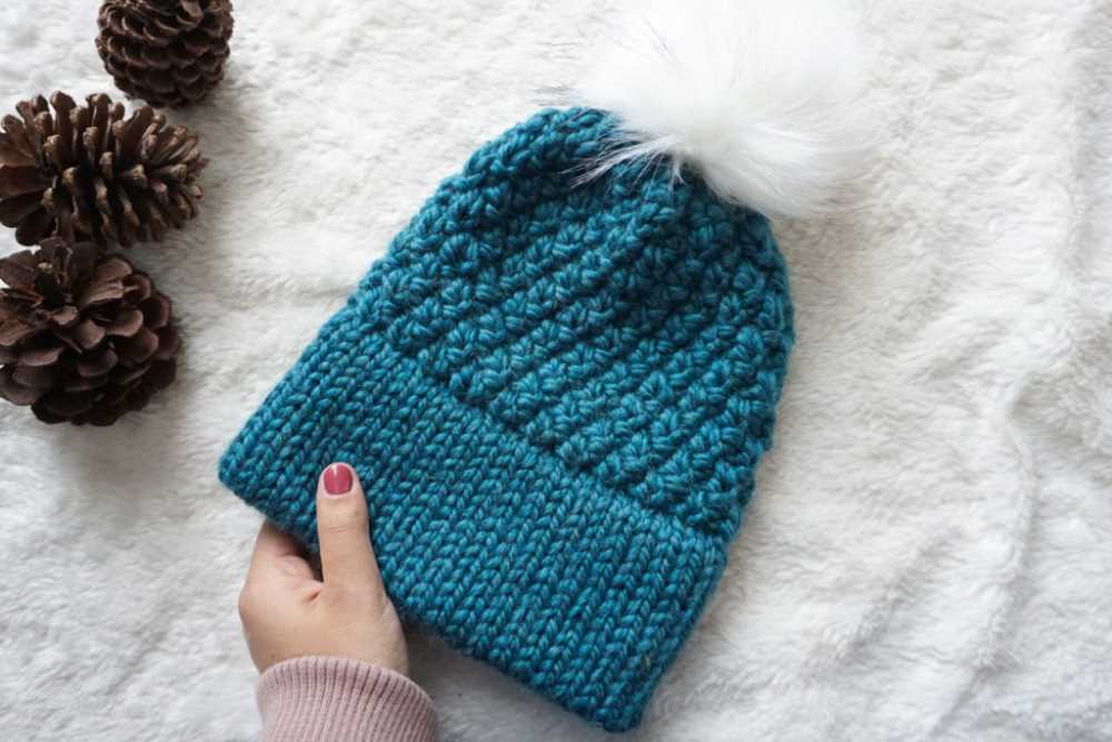 Double brim beanie knitting pattern