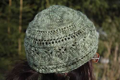 Cable knit bucket hat pattern