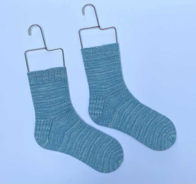 Double knit sock pattern free