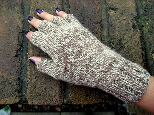 Mens fingerless gloves knitting pattern