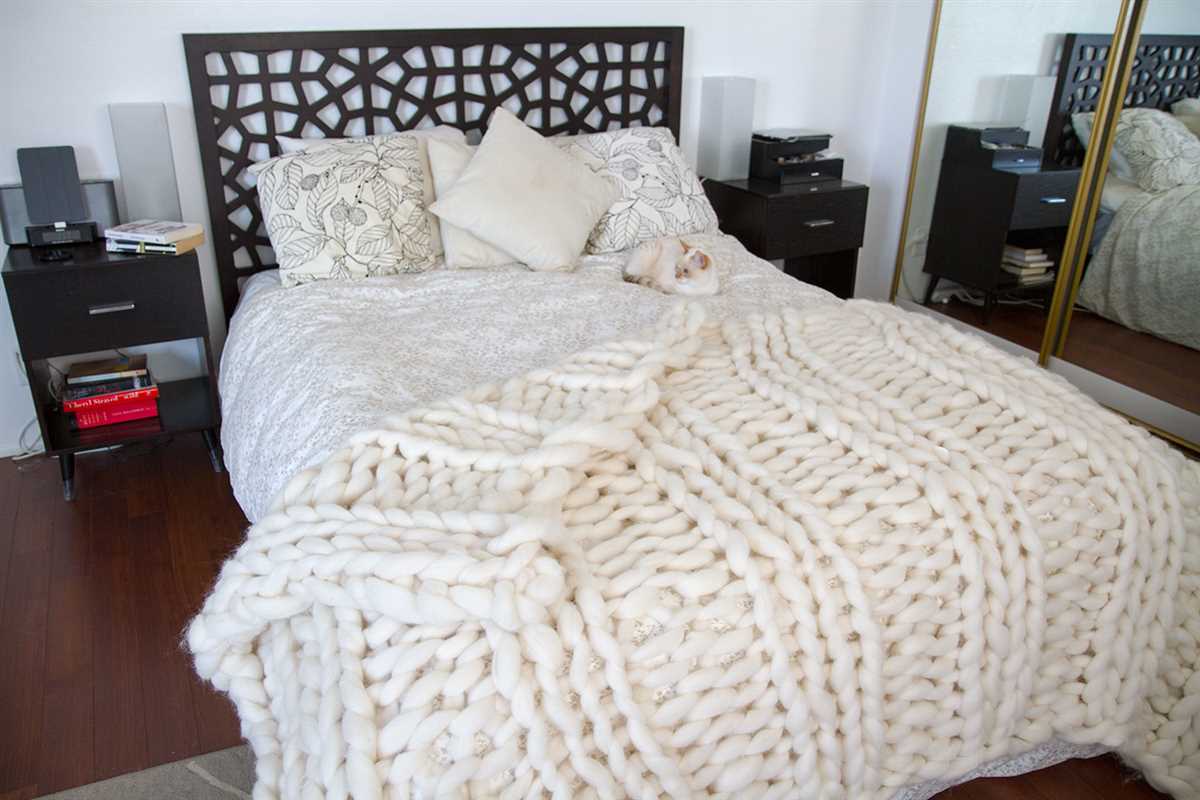 Chunky knit crochet blanket pattern